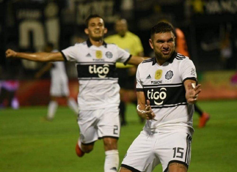 Olimpia festejó el título en su casa con una goleada frente a General Díaz