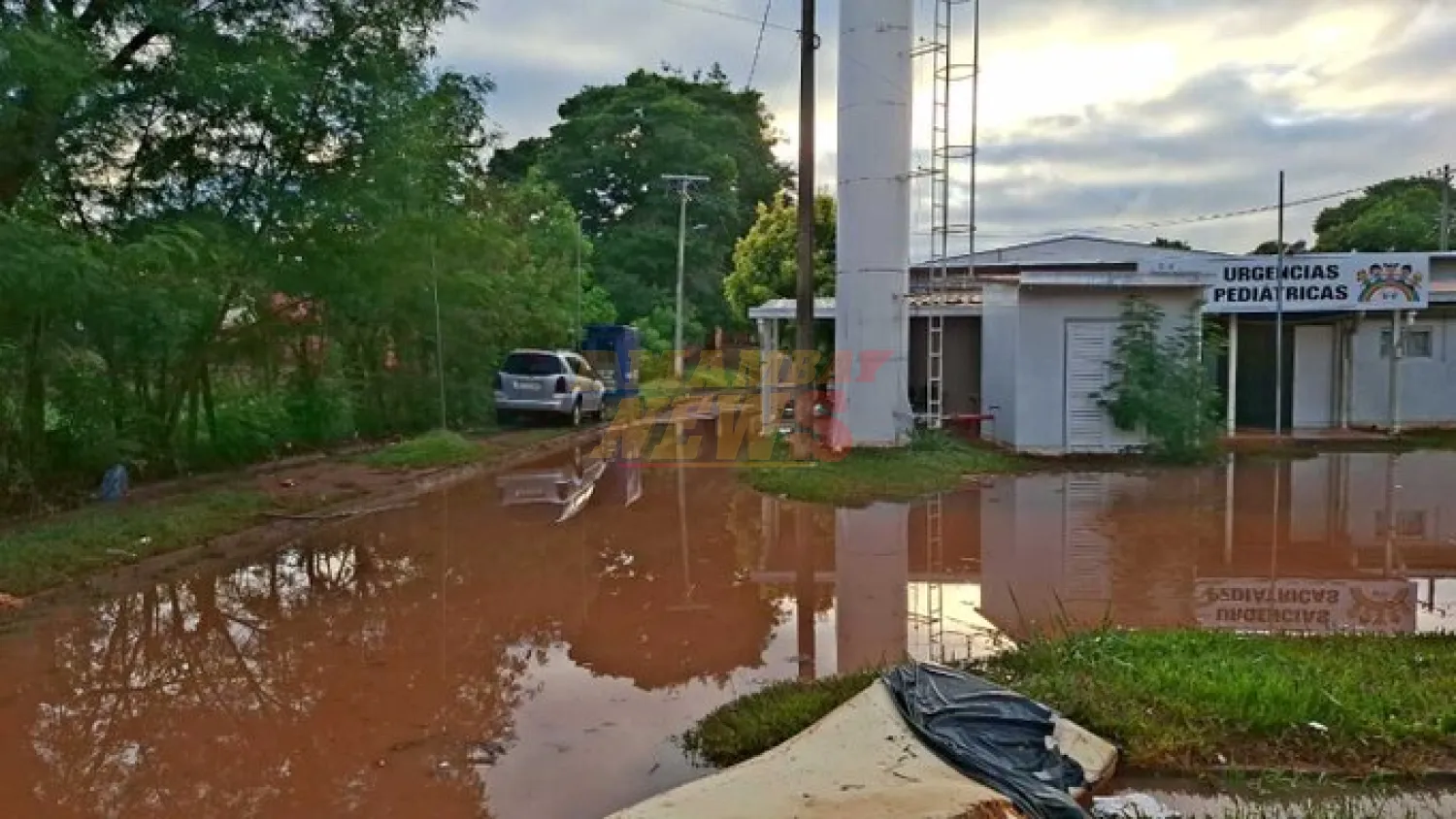 Hospital de Santa Rosa del Aguaray continúa inundado y exigen una solución definitiva