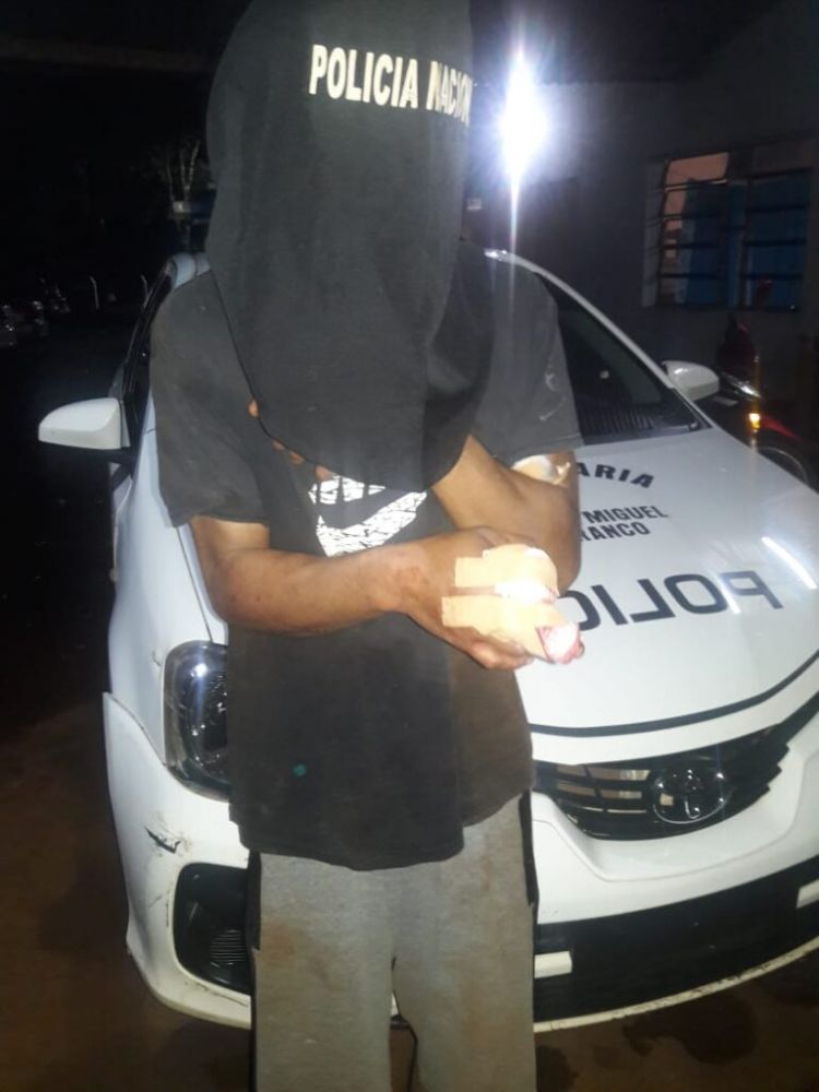 Vecinos hacen justicia por mano propia y reducen a golpes y balazos a un ladrón en Presidente Franco