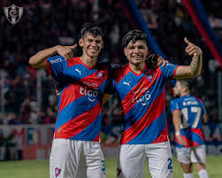 Cerro Porteño golea y se acerca a la cima