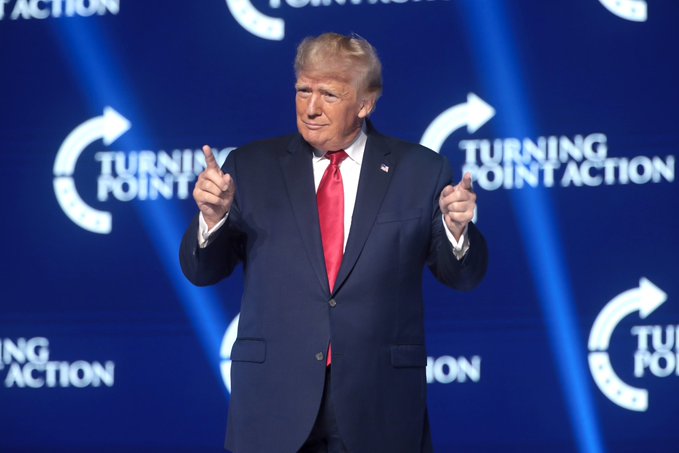 “La desaprobación de Biden pone a Trump por delante en la carrera presidencial”