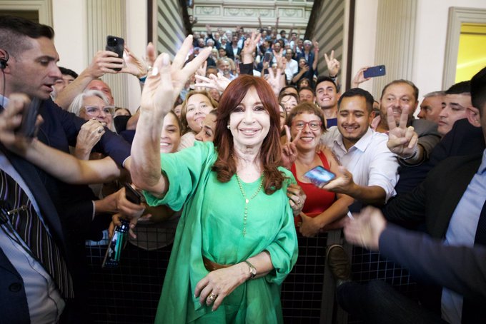 Senadores estadounidenses piden acciones de Biden contra Cristina Kirchner