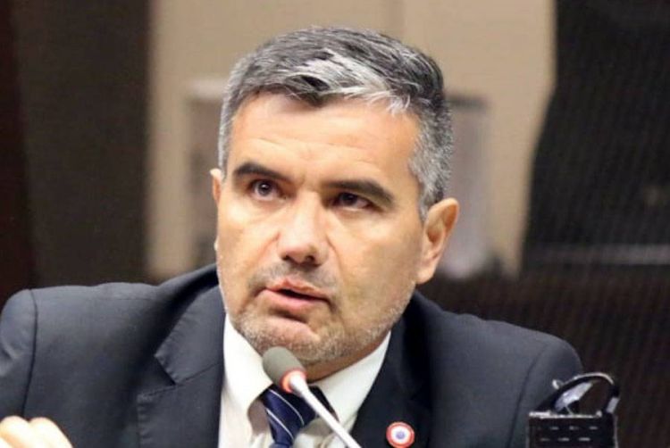 "Los que siguen analizando es porque están negociando"
