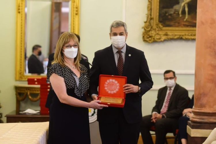 Gobierno reconoció trabajo del comité asesor de inmunizaciones en la lucha contra el covid-19
