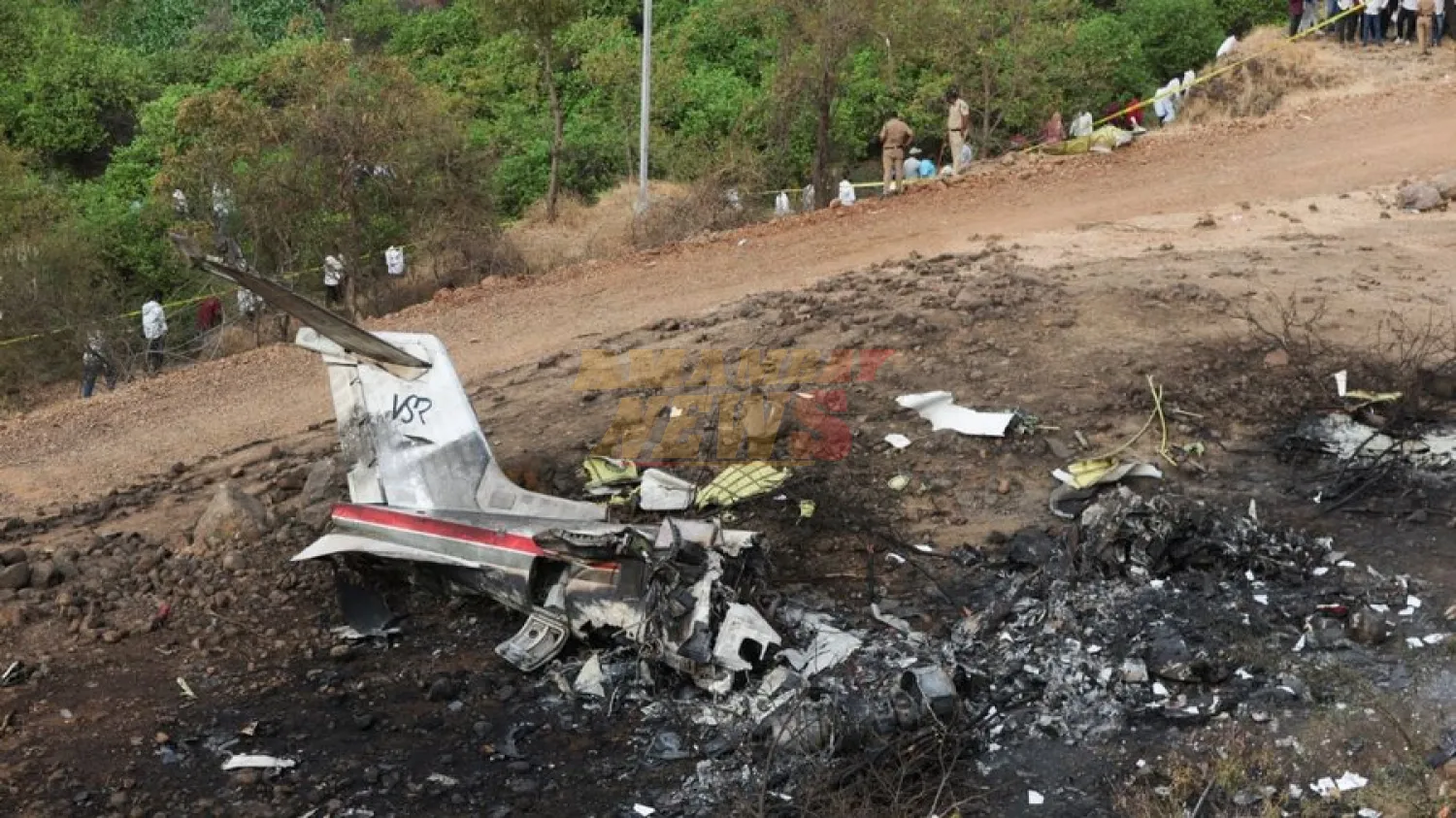 Se accidenta avión en la India; muere un viceprimer ministro local y cuatro personas más