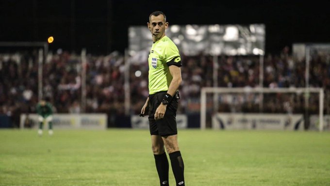 Los árbitros de los partidos más candentes de la fecha 19