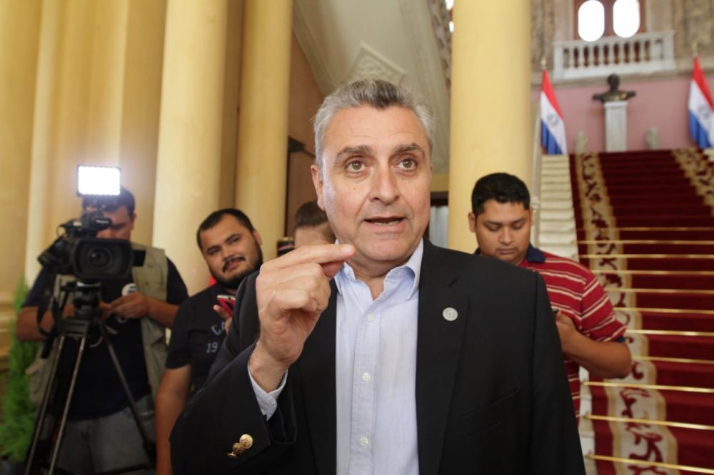 Senado interpela hoy a Villamayor en un ambiente de críticas a su gestión