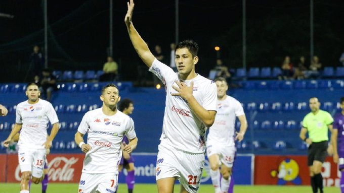 Nacional triunfa con la "Ley del Ex"