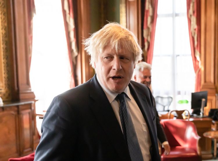 Medicos que atendieron a Boris Johnson prepararon anuncio de su deceso