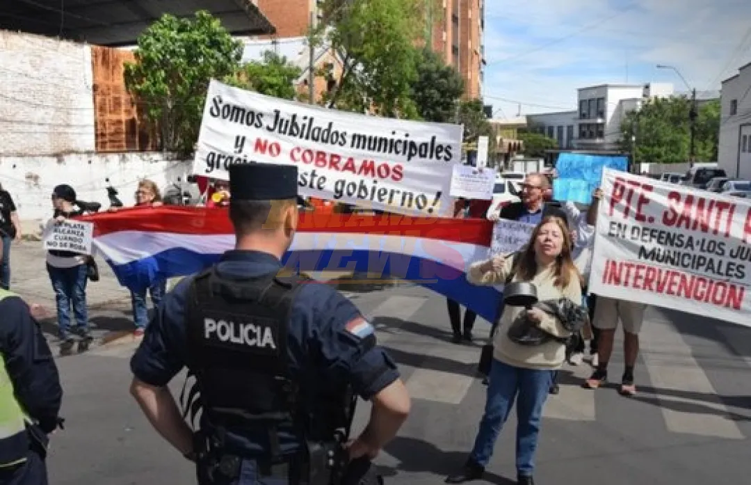 Jubilados municipales denuncian crisis por falta de transferencias de la comuna