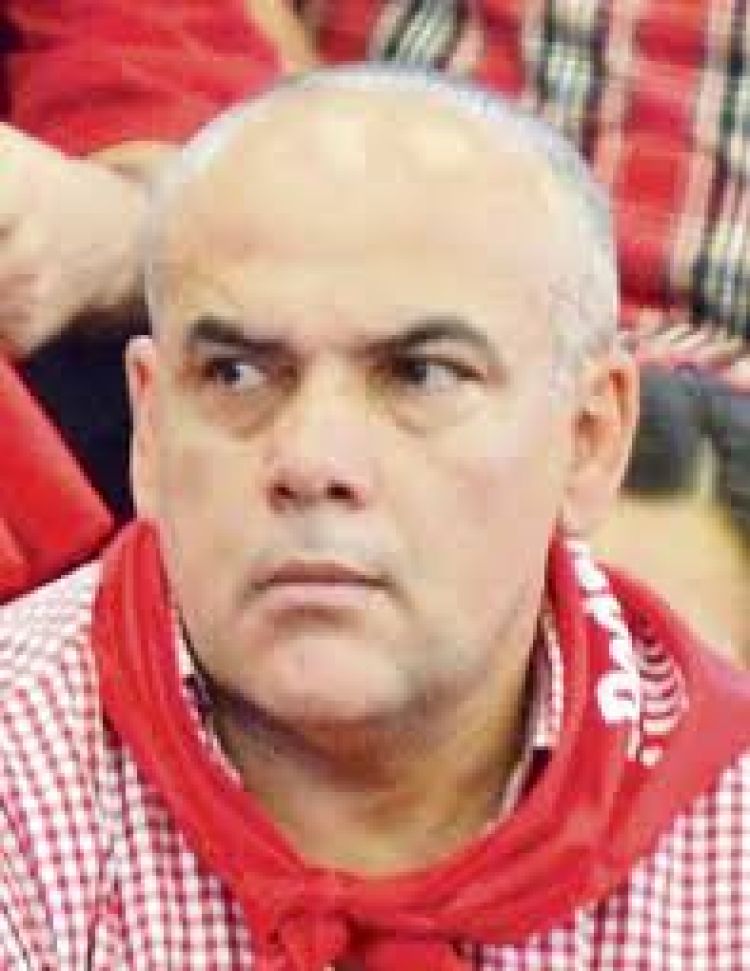Cartistas dejan sin quorum tratamiento de ley anti-puerta giratoria