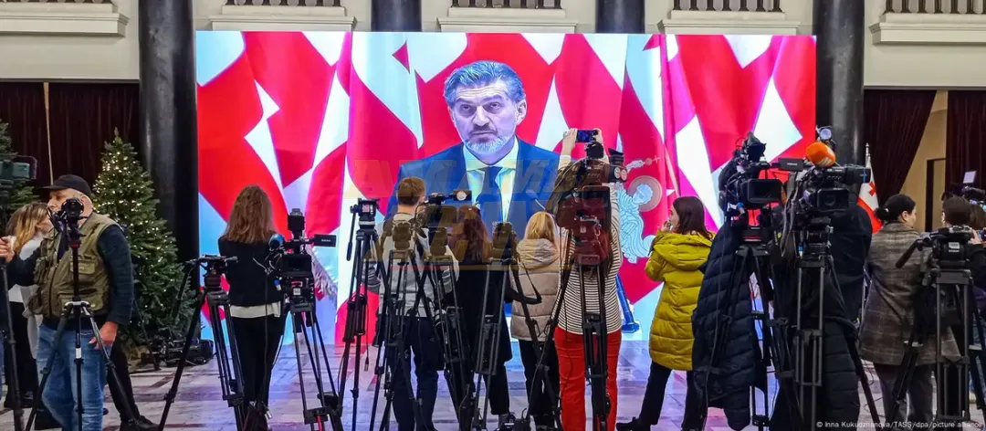 Jura el nuevo presidente de Georgia en plena crisis política
