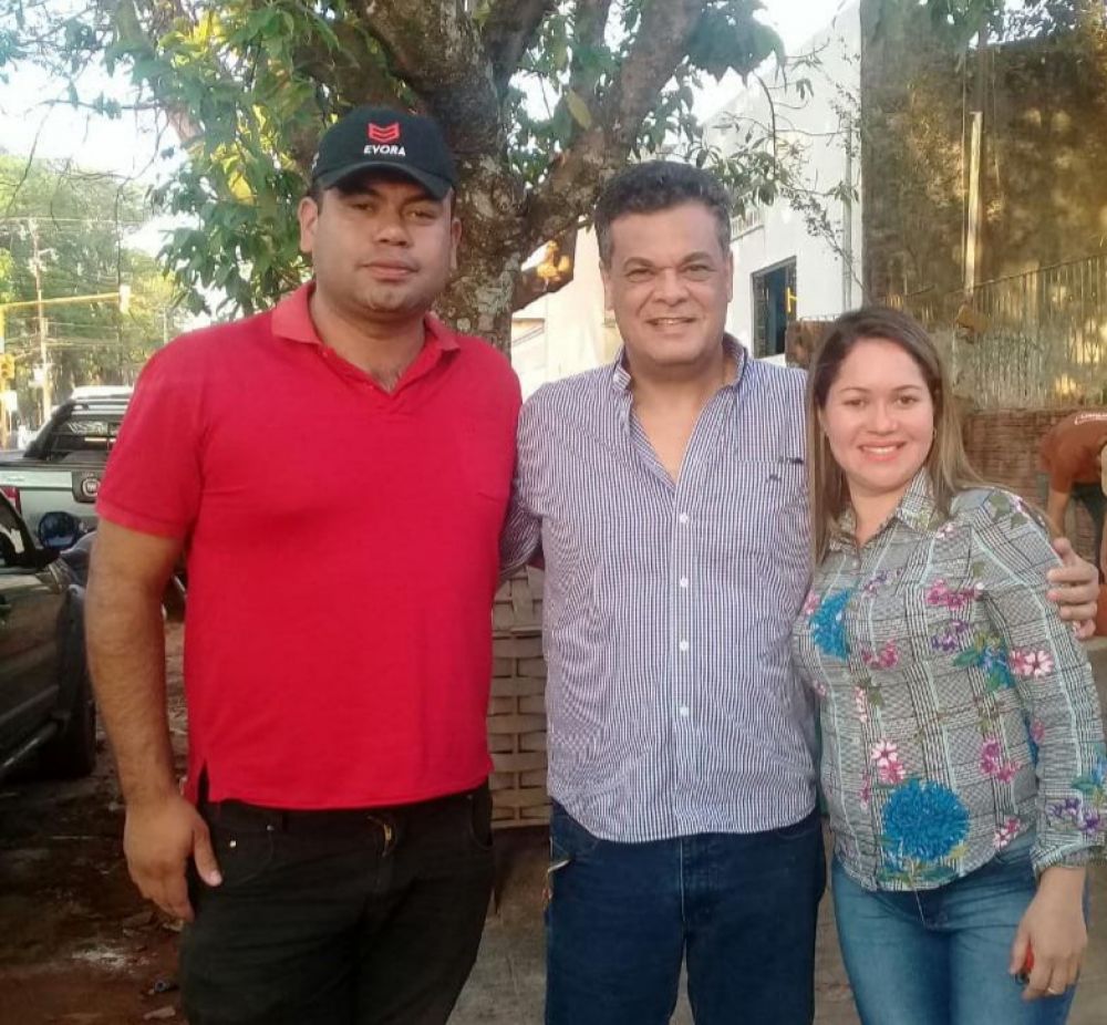Seccionalero Beto Denis se encontró con su ídolo Robert Acevedo