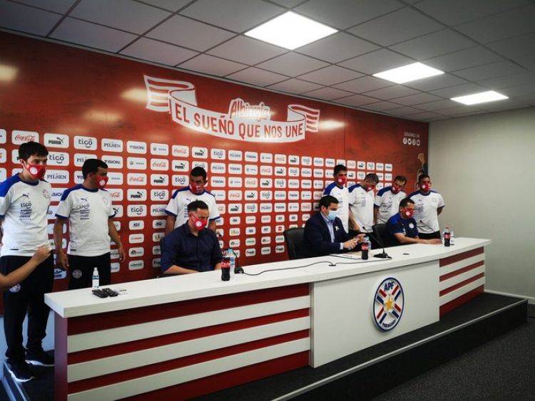 Barreto deja oficialmente el fútbol y se suma a la Albirrojita