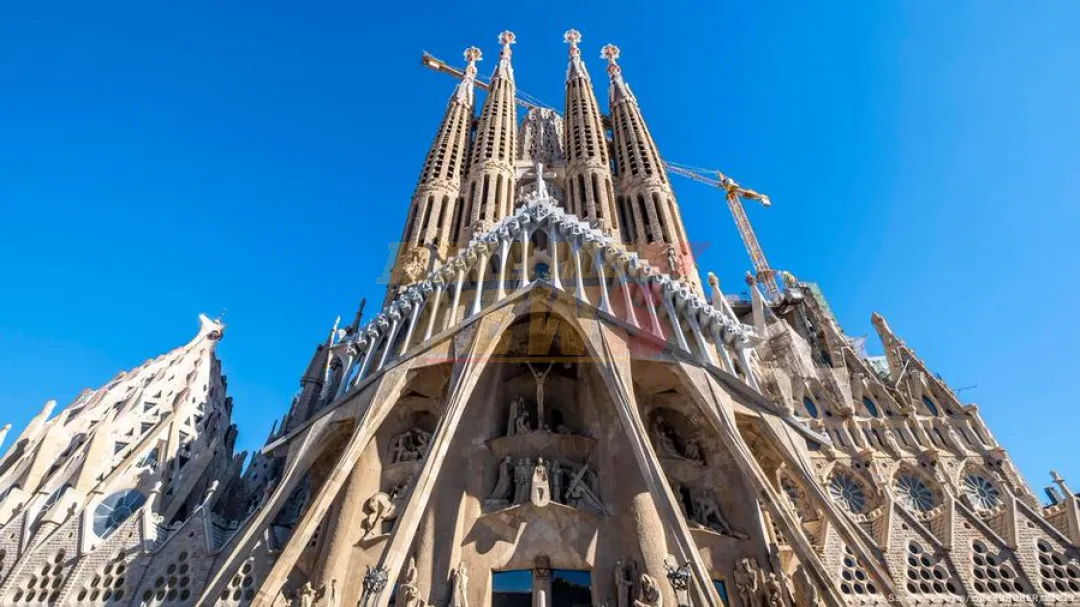 La Sagrada Familia ya es el edificio más alto de Barcelona