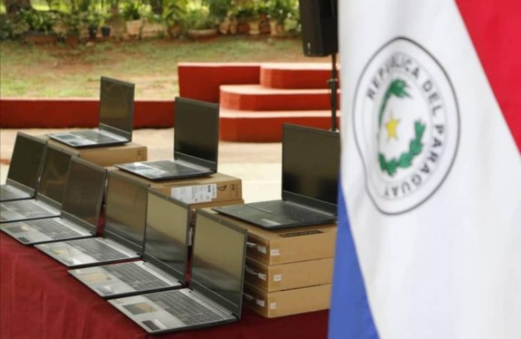 Docentes del Chaco reciben notebooks y MEC proyecta entregar 7.500 equipos antes del inicio de clases