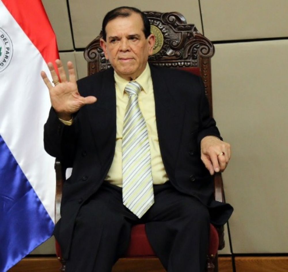 Senado aprueba aumentar a G. 5 millones la pensión para Carlitos Vera