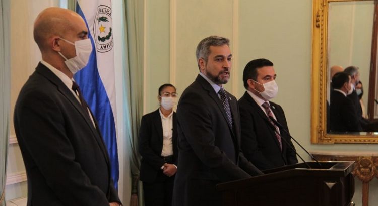 Procesan cantidad récord de 937 muestras con 12 casos positivos de coronavirus