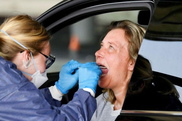 Dos pacientes europeos vuelven a infectarse con coronavirus, según varios medios