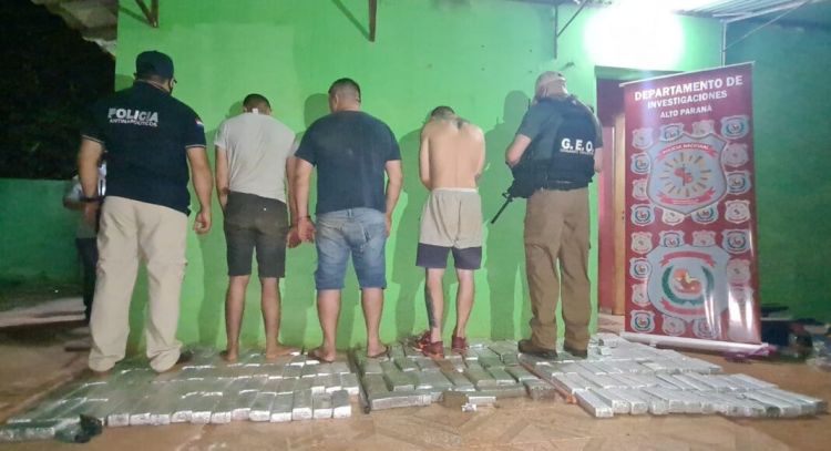 Tres detenidos tras allanamiento en operativo antidrogas en CDE