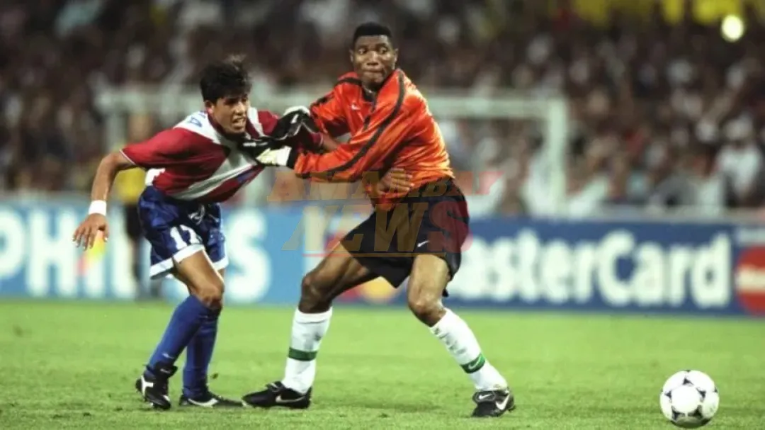 Muere Peter Rufai, el portero que no quiso reinar
