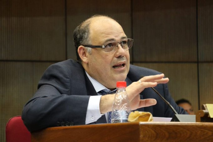 Abel González es tratado de “ladrón” en la Cámara de Senadores