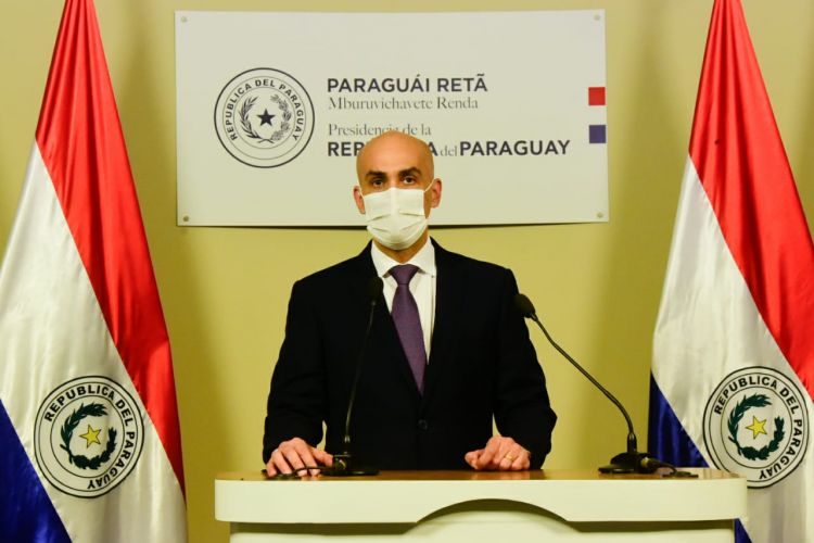 Sindicato de médicos decidirá esta tarde el pedido de interpelación a Mazzoleni