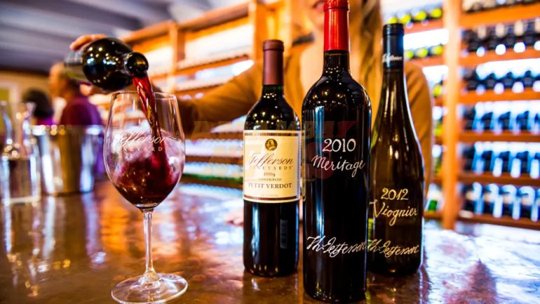 Vinos, cervezas y licores estadounidenses desaparecen de las tiendas canadienses