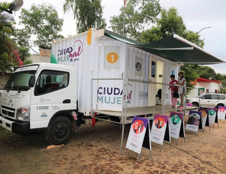 El móvil de Ciudad Mujeres llegará al departamento de Boquerón