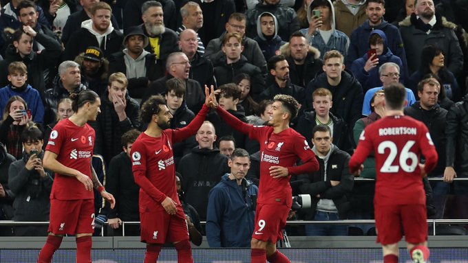 Mohamed Salah espabila al Liverpool