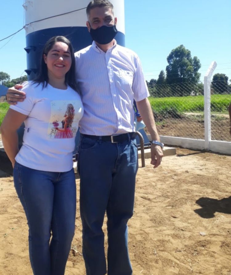 La Lic. Graciela M. Britez desea Feliz Navidad a todas las familias pedrojuaninas