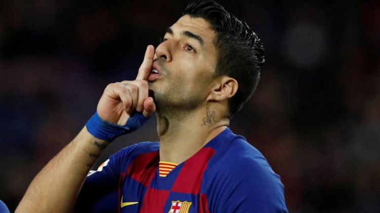 La salida de Luis Suárez del Barça se complica