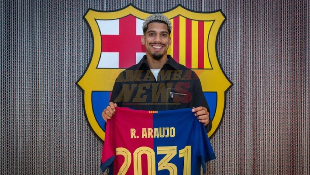 Ronald Araujo renueva con el Barcelona hasta junio de 2031