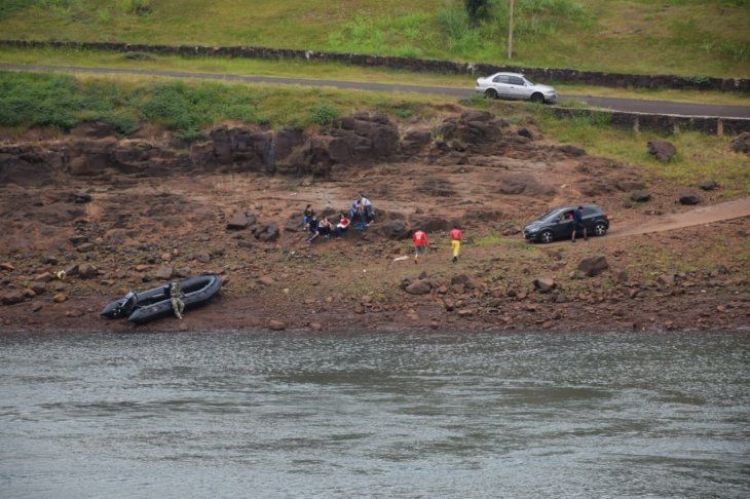 La Armada niega que embarcación de paraguayos haya sido embestida