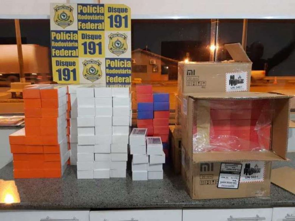 Celulares contrabandeados de Paraguay son incautados en Río Brillante
