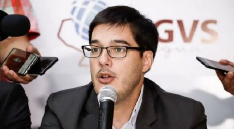 Sequera, el experto epidemiólogo, gana menos que un chofer de EBY