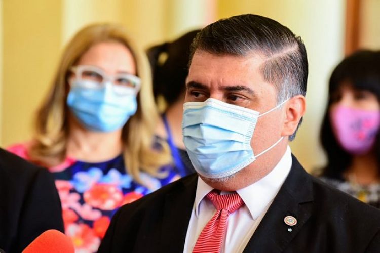 Ministro confirma tratativas para avanzar con posible compra de 1 millón de vacunas antiCovid