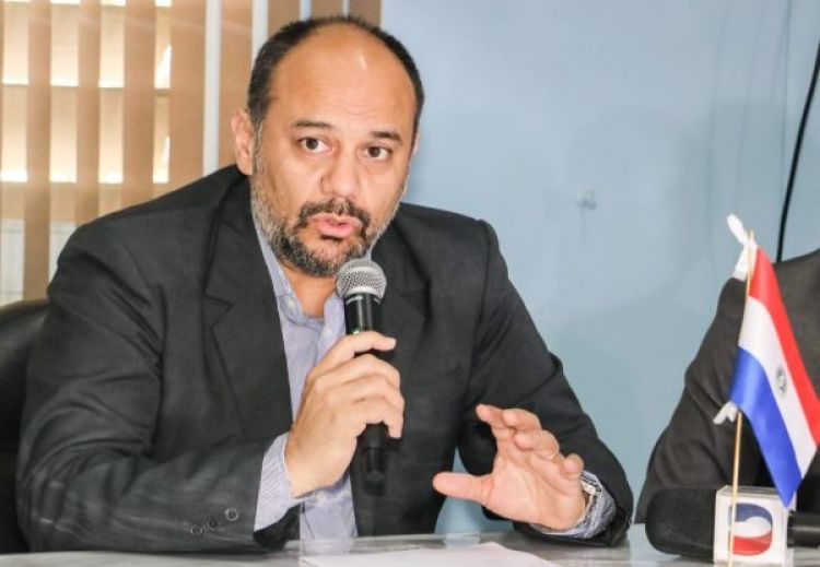 Julio Rolón renuncia a Viceministerio de Salud