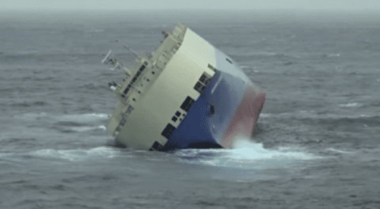 Un carguero ruso con 15 tripulantes se hunde en el Mar Negro
