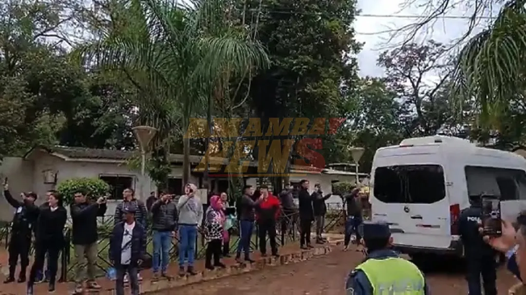 Interventor de Ciudad del Este se retira en medio de abucheos