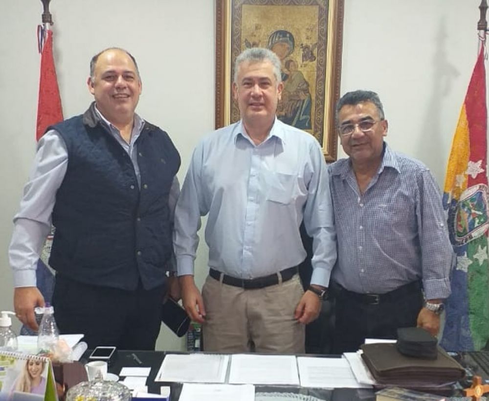 Fraude San Pedro: Más una vez entregan documentos al senador Chiquito Vale