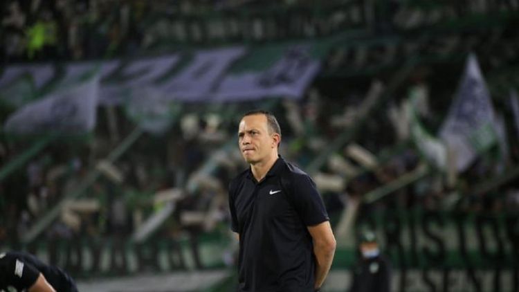 Atlético Nacional se queda sin técnico a dos días de medirse a Olimpia