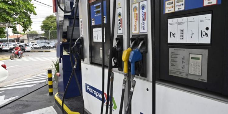 Economista afirma que el subsidio a Petropar fue la peor opción