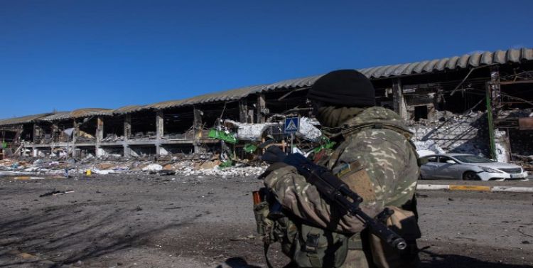 El aeródromo militar de Lutsk, en el oeste de Ucrania, destruído por los rusos