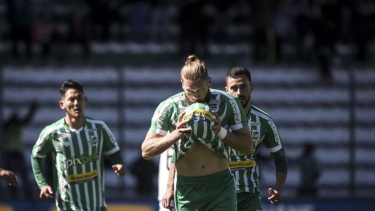 Isidro Pitta marca un doblete en Brasileirão