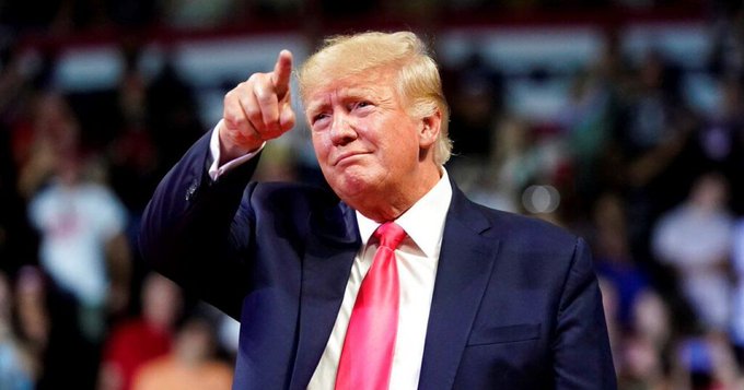 Facebook e Instagram aplazan decisión sobre reincorporación de Trump