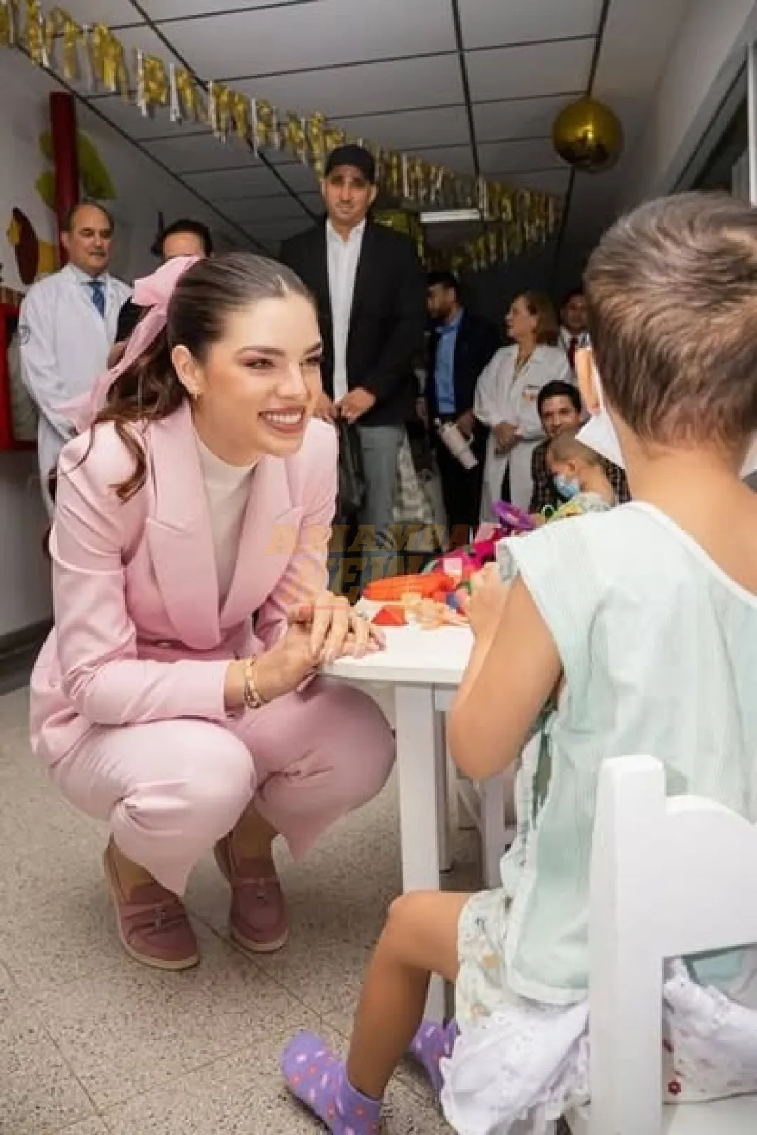 Visita sorpresa de Nadia Ferreira al Hospital de Clínicas