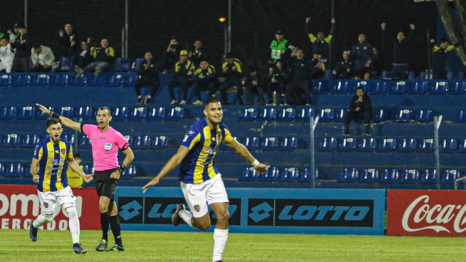 Luqueño descarta la primera oferta de Lanús por su goleador