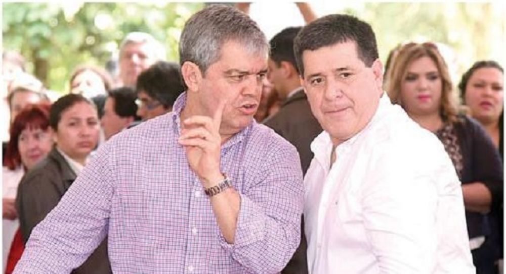 Senador Enrique Riera deja Honor Colorado