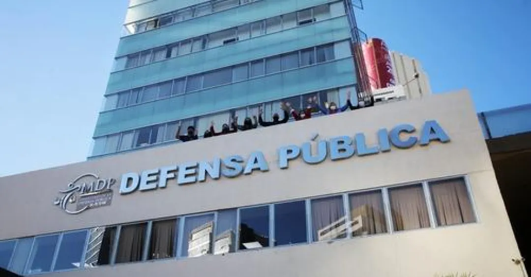 Defensores públicos cobrarían honorarios a los más pudientes